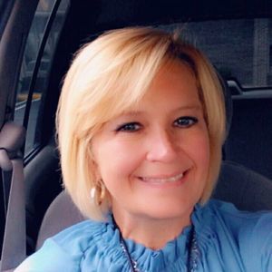 Meet your Posher, Lori